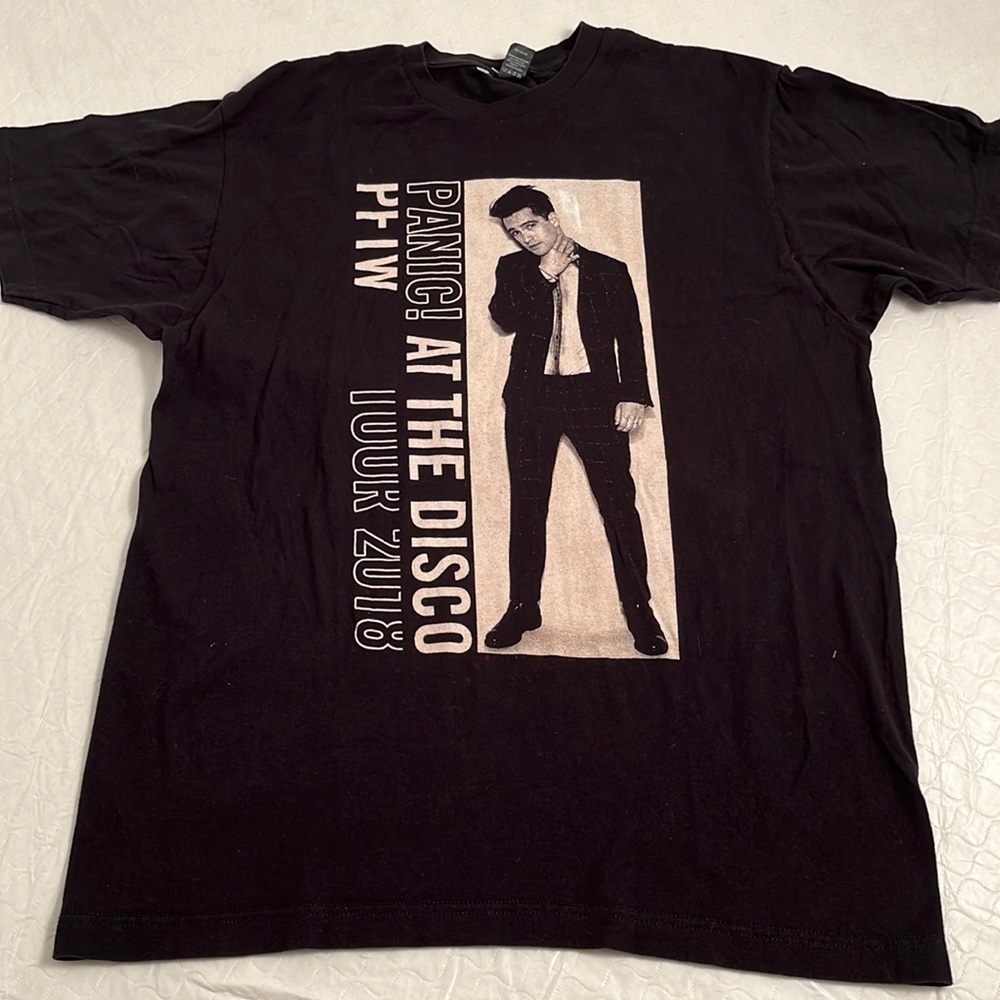 Panic! At The Disco PFTW 2018 tour black short sleeve concert t-shirt - Picture 1 of 6